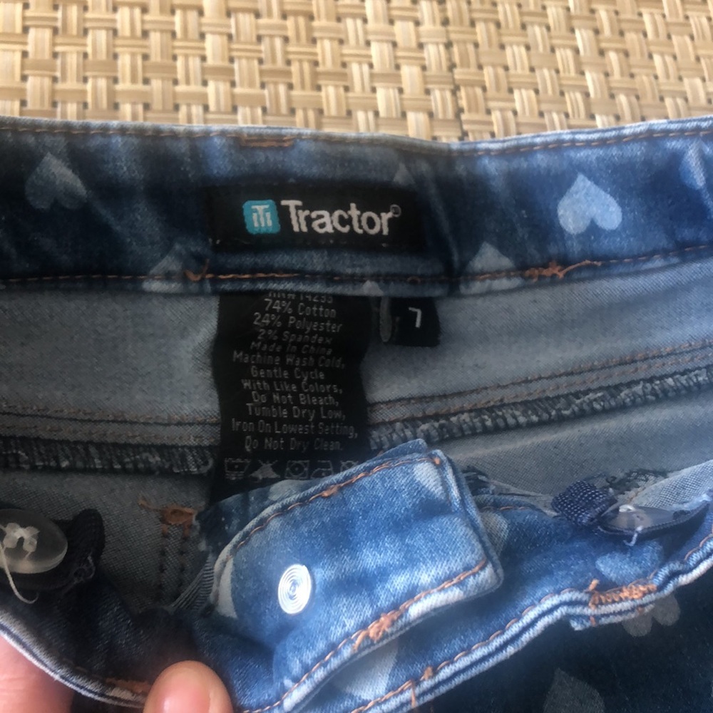 Shorts - Picture 3 of 3